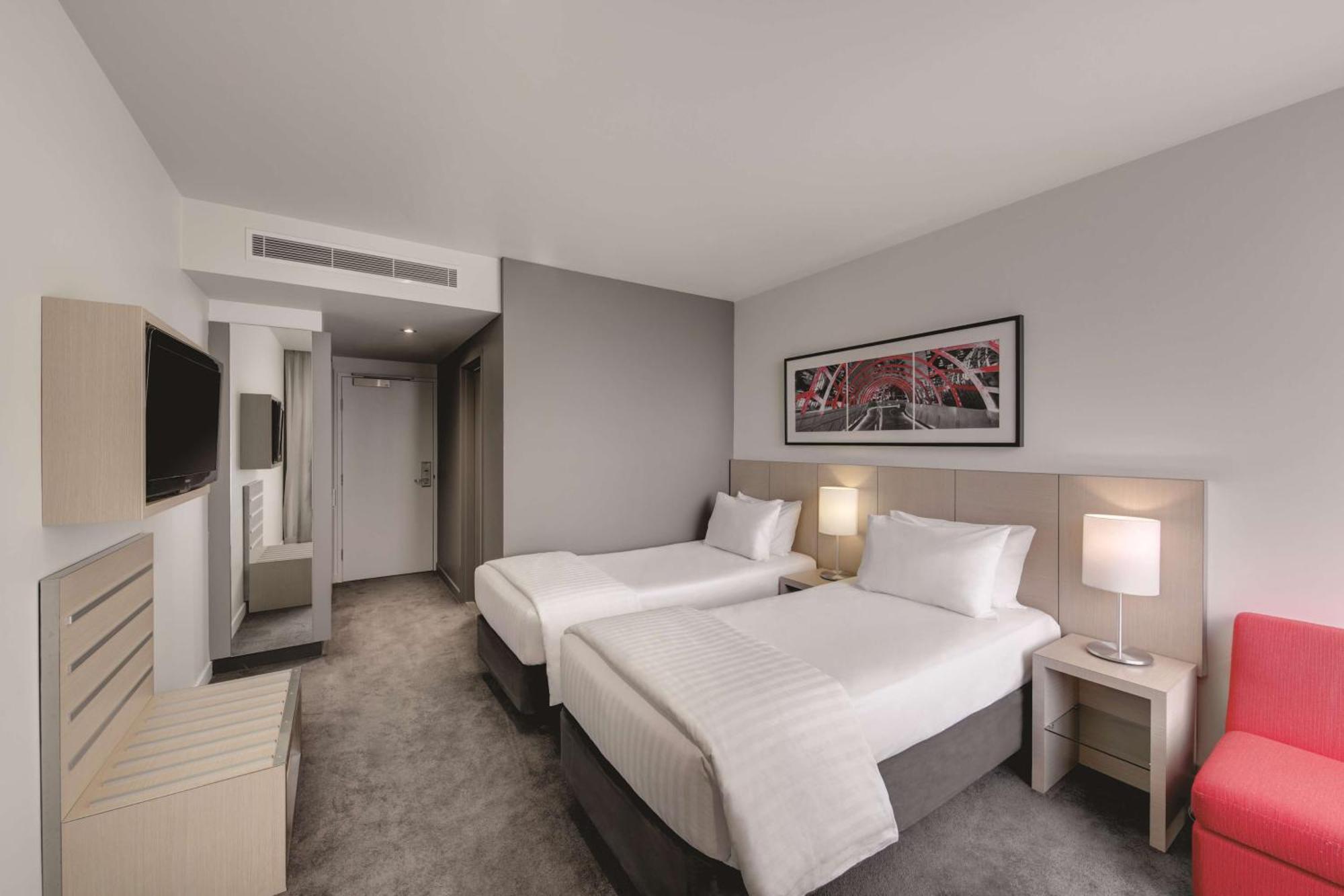 Standard Triple Room,1212469672:JPEG